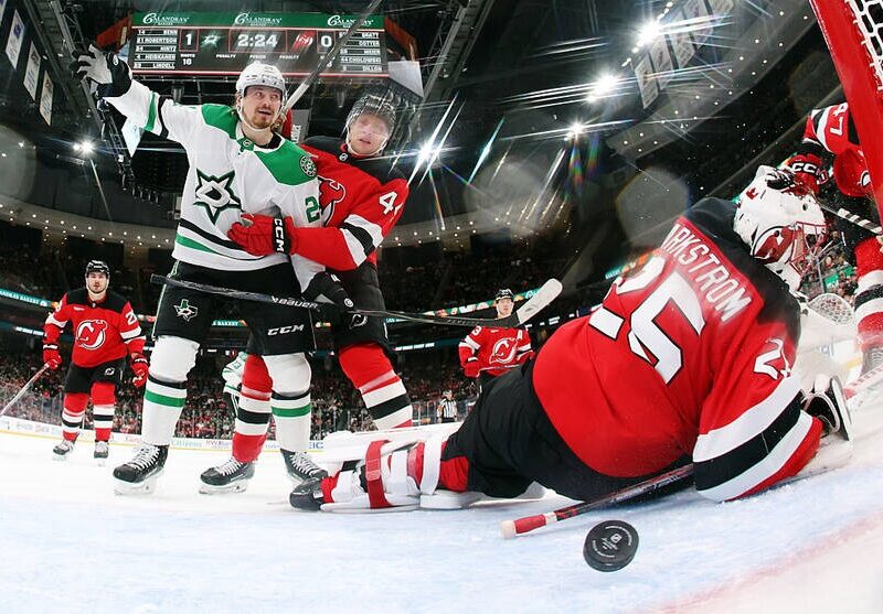 Перемога та розгром: результати ночі в НХЛ