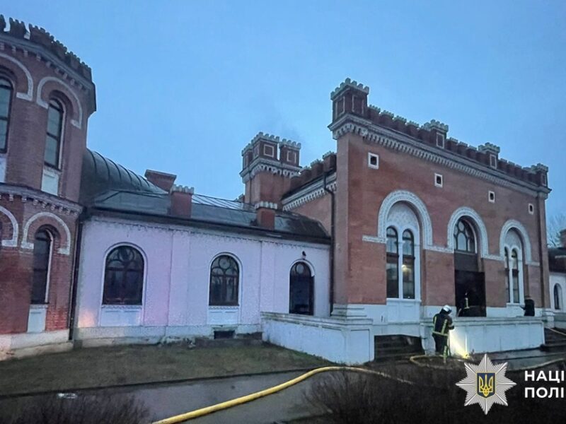 Підпал синагоги у Чернівцях: підозрюваному призначили заставу у ₴240 тисяч