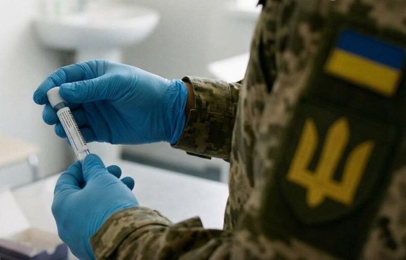Понад третина військових уже здала зразки ДНК