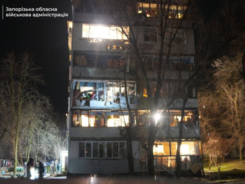 Пожежа і пошкодження: росіяни вдарили по Запоріжжю