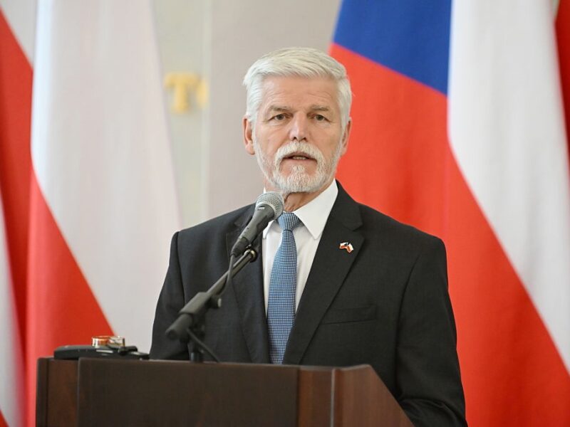 Президент Чехії пояснив, чим загрожує Заходу перемога Путіна