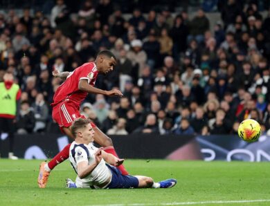 Причина ранньої заміни: форвард Ліверпуля залишив гру після голу