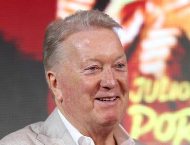 Промоутер пояснив рішення Усика не битися з Вордлі