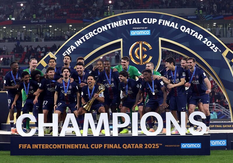 ПСЖ став третім серед команд, що завоювали шість трофеїв за рік