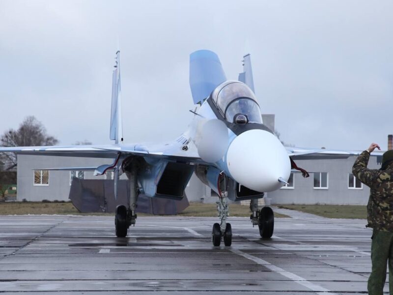 Росія передала Білорусі третю партію своїх винищувачів Су-30СМ2