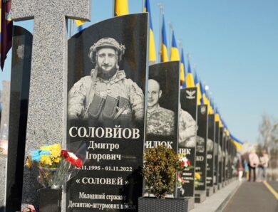 Росія завдала удару по цвинтарю та Алеї героїв у Черкасах