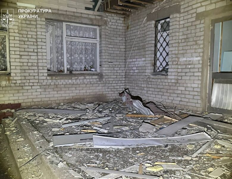 Росіяни атакували Молнією школу у Запоріжжі