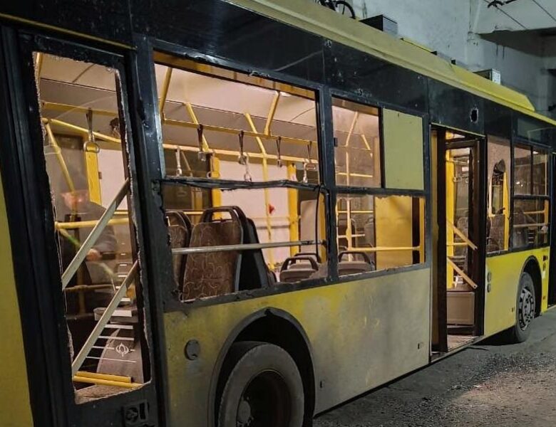 Росіяни обстріляли тролейбусне депо у Херсоні