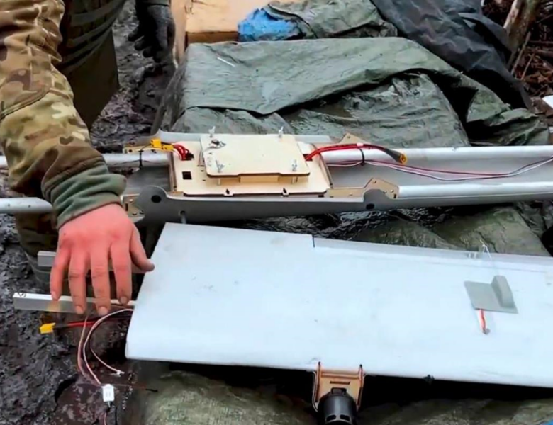 Росіяни почали встановлювати Starlink на дрони Молнія