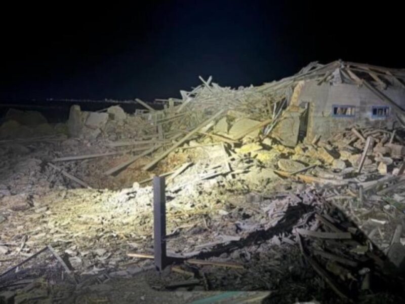 Росіяни скинули авіабомби на приватний сектор під Запоріжжям: є постраждалі