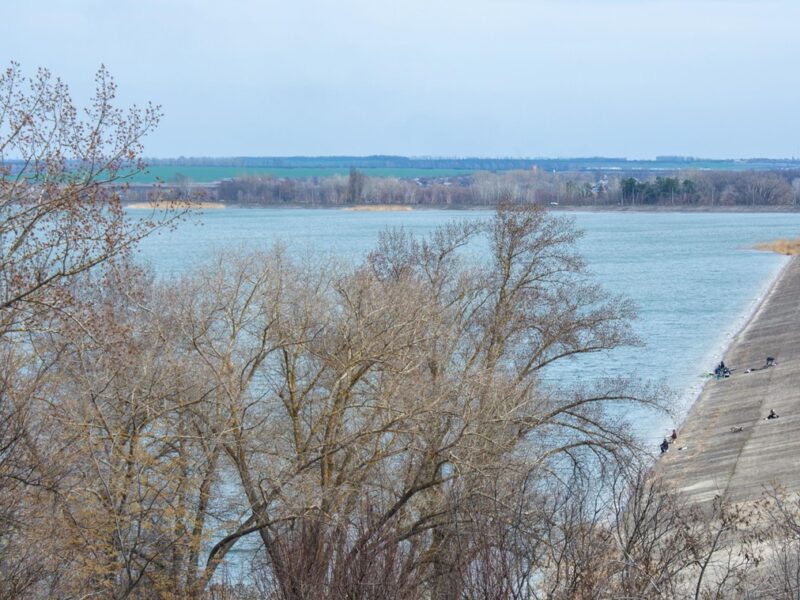 Росіяни вдарили по греблі Печенізького водосховища