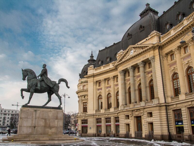 Росіяни здобувають паспорти ЄС, привласнюючи особи загиблих українців – ЗМІ