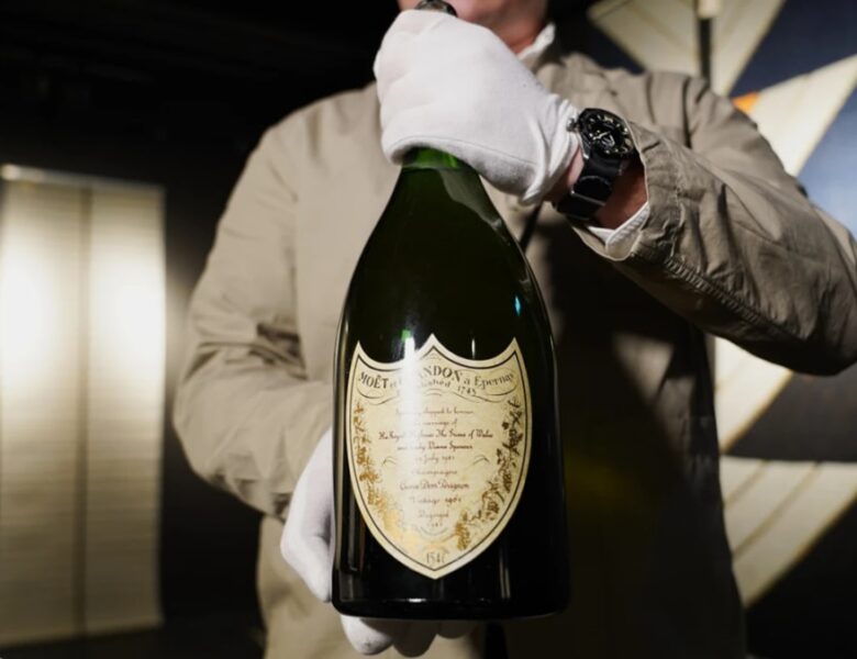 Шампанське з весілля Чарльза і леді Ді не вдалося продати на аукціоні