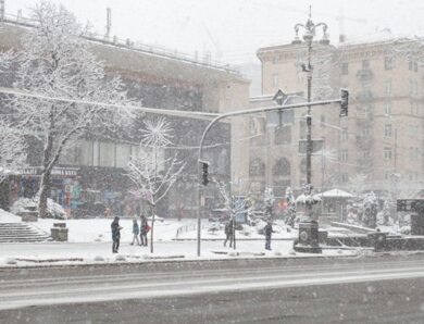 Сніг та мороз: якою буде погода у вихідні