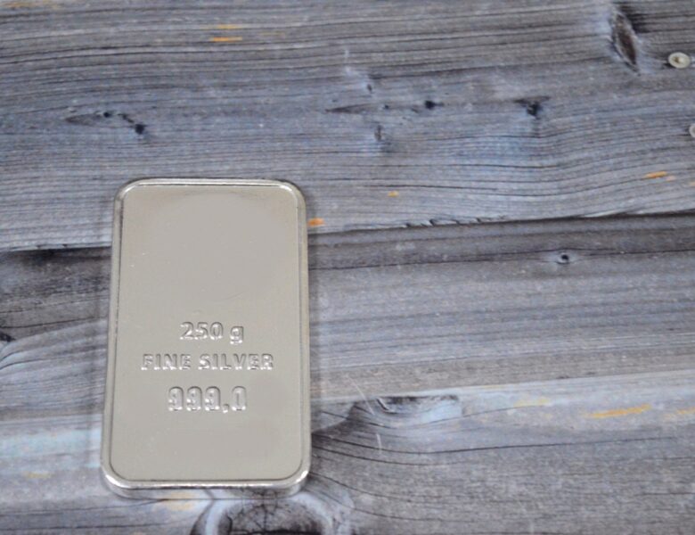 Срібло сягнуло нового максимуму у $80