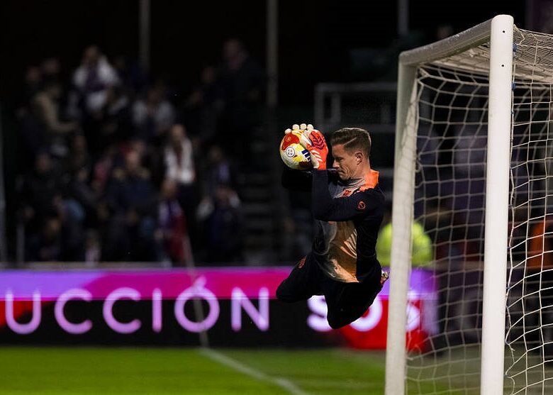 Тер Штеген повернувся до гри після шестимісячної перерви