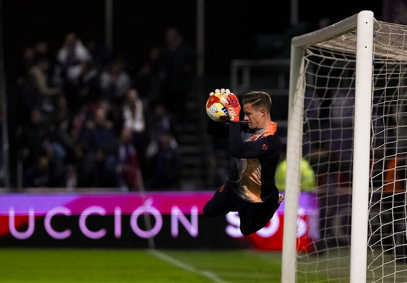 Тер Штеген повернувся до гри після шестимісячної перерви