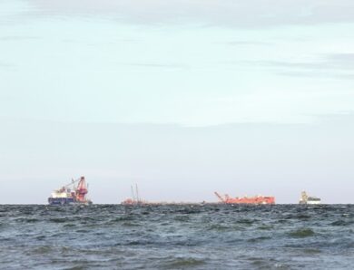 Ціни на нафту реагують на облогу Венесуели і обстріл танкера РФ