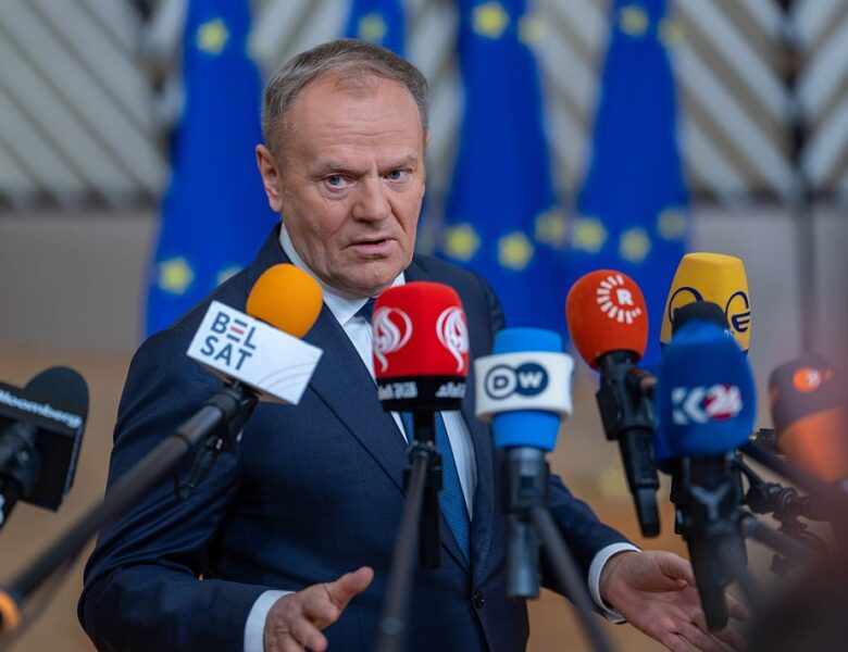 Туск застеріг Захід від “мирних умов” Путіна