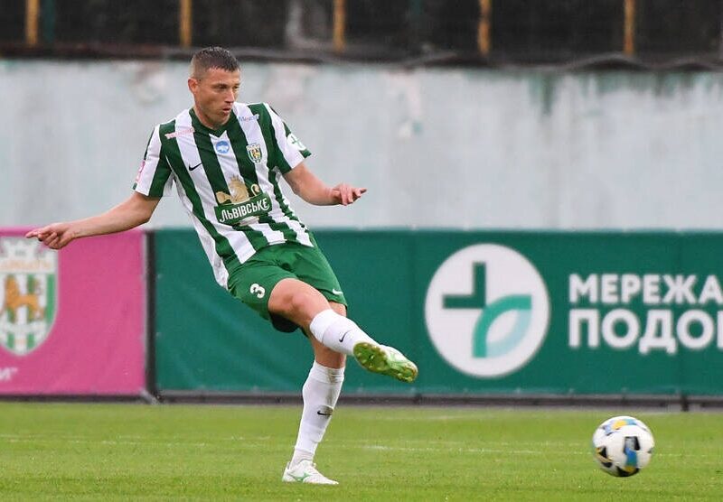 У Карпат вибув захисник, проте воротар уже відновився і готовий грати