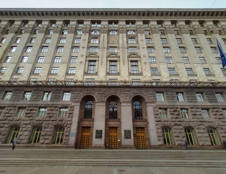 У Києві демонтували понад 20 тисяч незаконних рекламних конструкцій