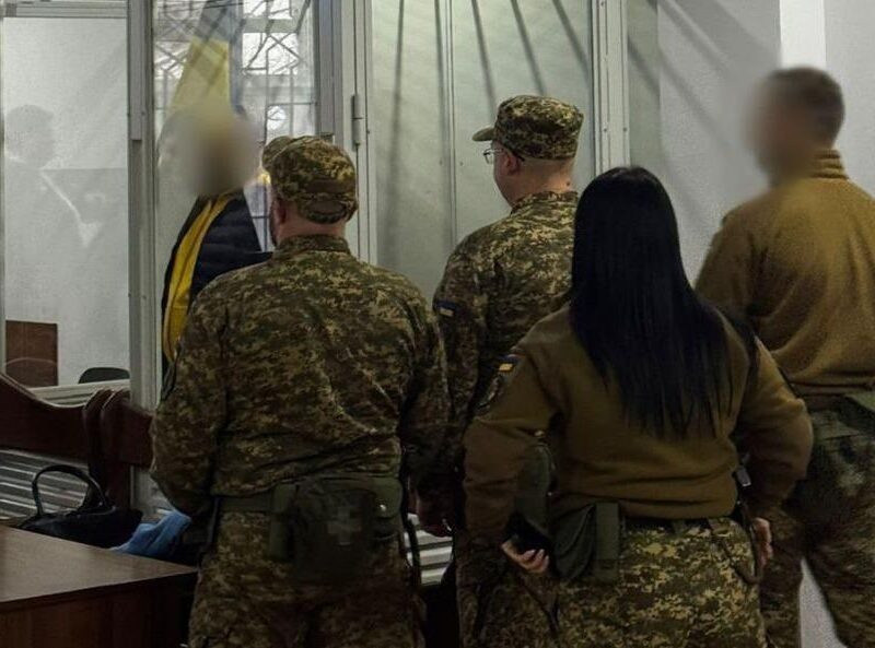 У Києві засудили чоловіка за розбещення доньки та зґвалтування падчерки