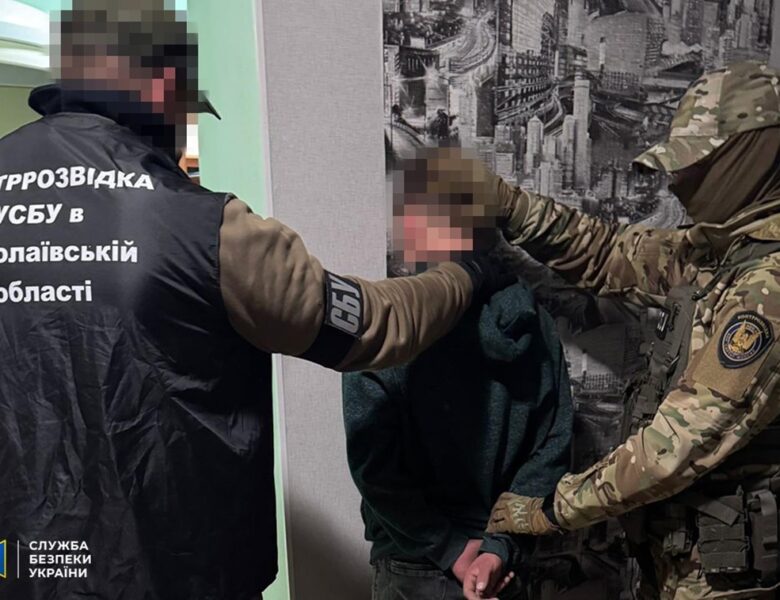 У Миколаєві 20-річний киянин намагався підірвати авто з військовими