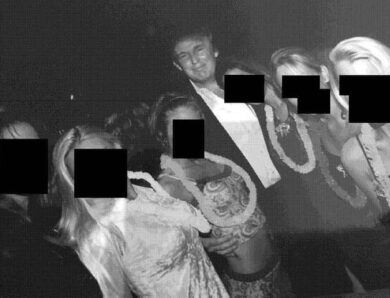 У США опублікували нові фото з Трампом зі спадку Епштейна