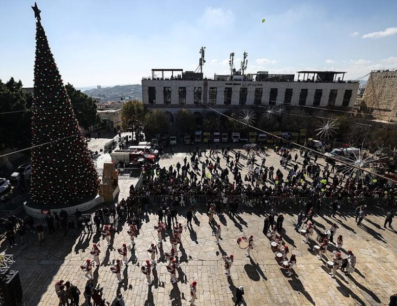 У Віфлеємі відновили різдвяні святкування після двох років війни в Газі
