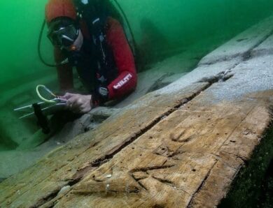 У Єгипті знайшли унікальний 35-метровий човен
