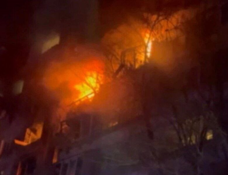 У Запоріжжі БПЛА влучив у багатоповерхівку