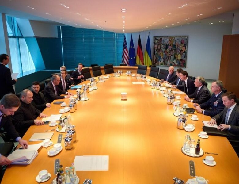 Україна і США відновили переговори в Берліні – ЗМІ