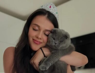 Українка розповіла, як заробляє її кіт