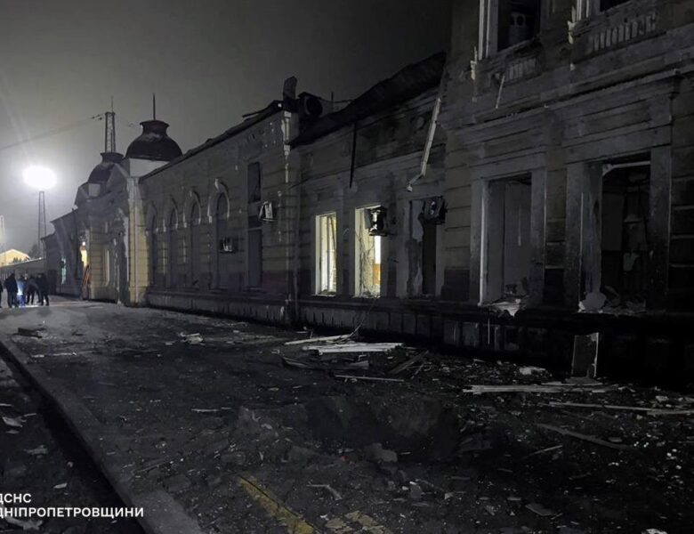 Укрзалізниця попередила про затримку низки поїздів