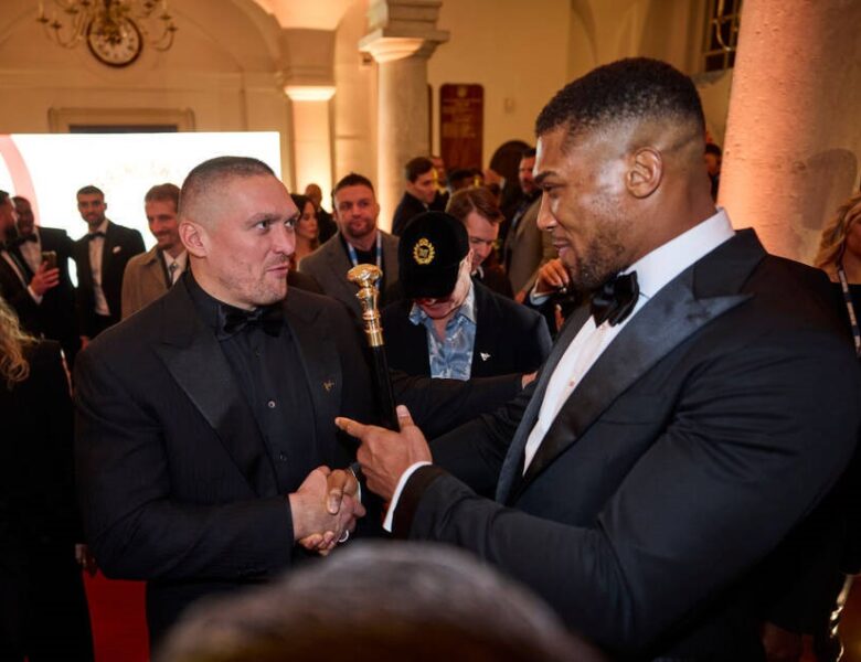 Усик оцінив шанси Джошуа в дуелі з Ф’юрі