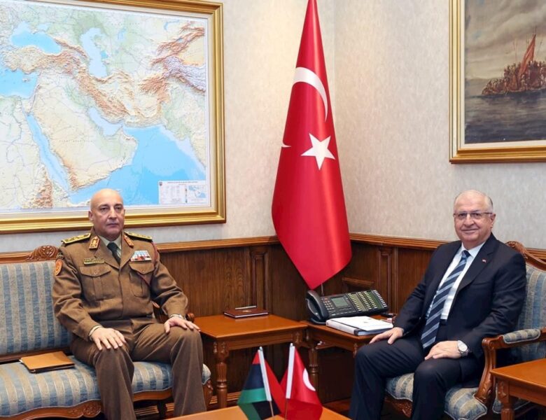 В Туреччині розбився літак глави Генштабу Лівії