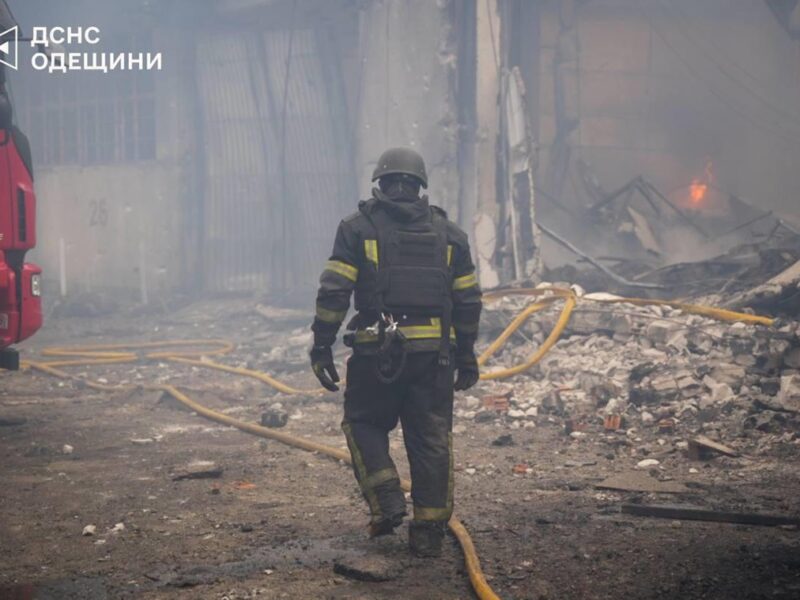 В Україні понад мільйон людей без світла – МВС