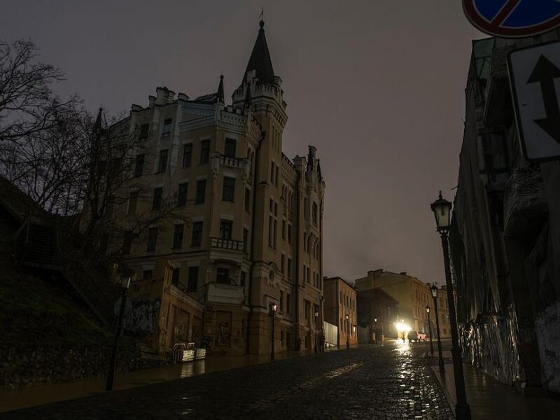 В Україні продовжили дію графіків відключень