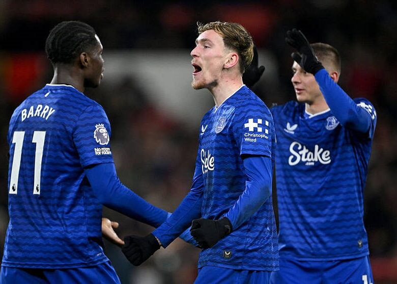 Вечір АПЛ для українців: успіх Евертона Миколенка і нічия Челсі