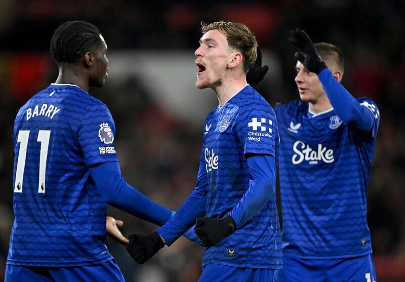 Вечір АПЛ для українців: успіх Евертона Миколенка і нічия Челсі