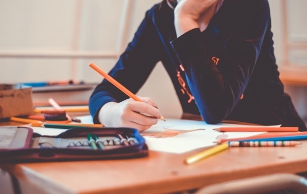 Відомо, коли в усіх школах України запрацює 12-річне навчання