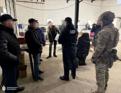 Відправляли підлеглих працювати на СТО: посадовцям в/ч оголосили підозру