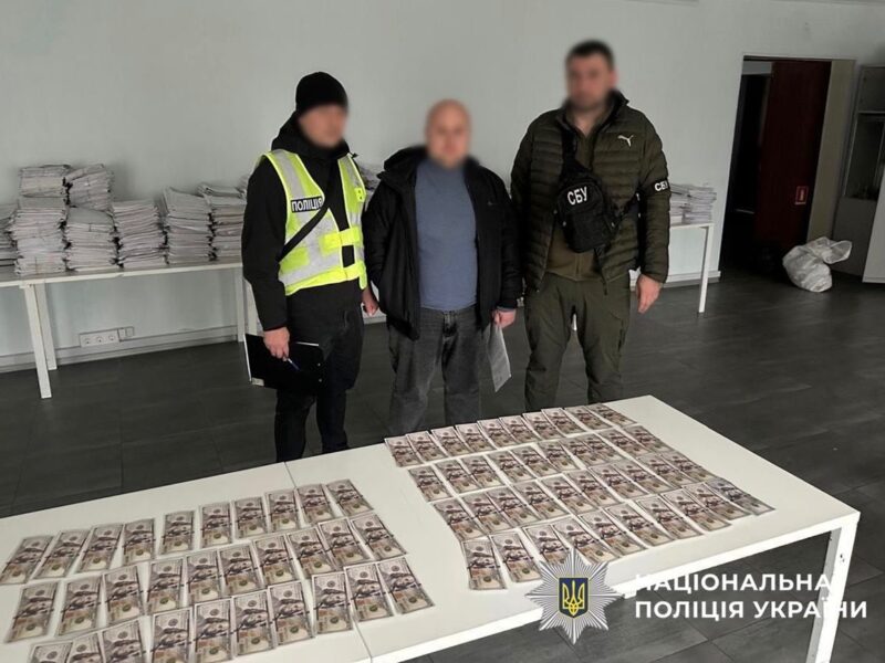 Викрито корупційні схеми ухилянтів у двох регіонах