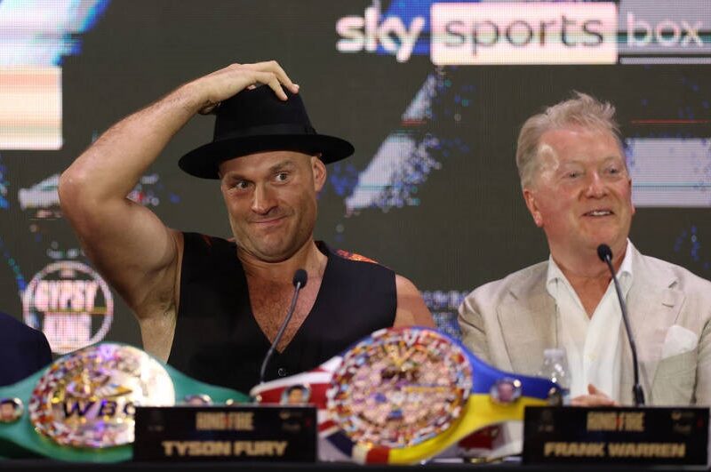 Воррен зобразив уявлення про бій між Ф&rsquo;юрі та Джошуа у вигляді банкнот