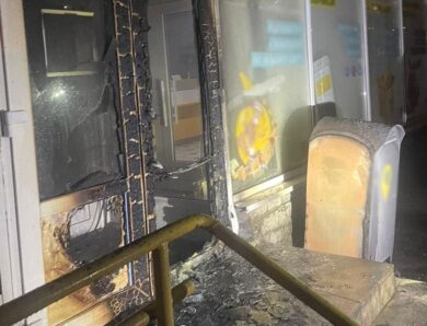 “Вважав, що допоміг СБУ”: в Києві молодик підпалив відділення Укрпошти