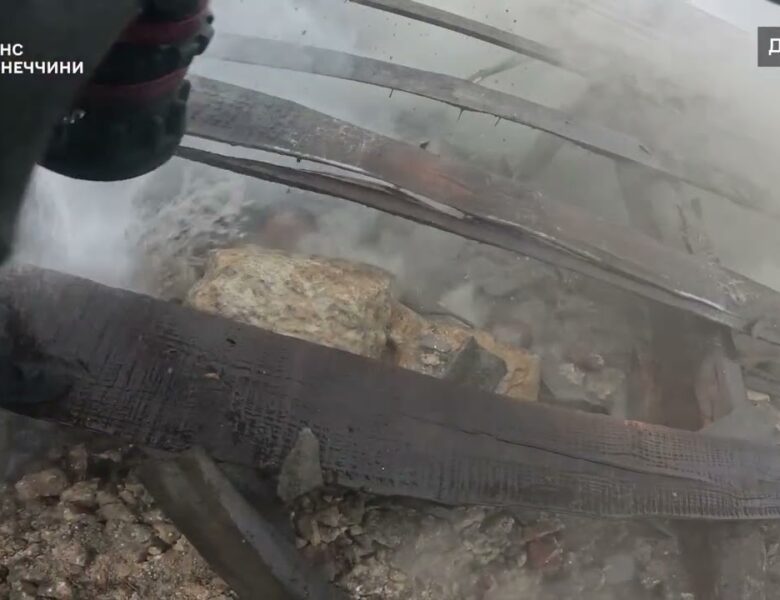 росія обстрілює Донеччину: рятувальники ліквідували наслідки атак