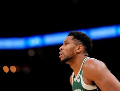 Янніс Адетокунбо травмований і до кінця року навряд чи з’явиться на паркеті