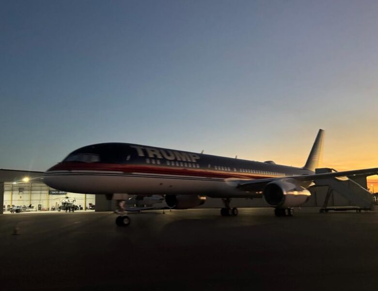 Зеленський прибув до США