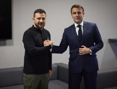 Зеленський прибув на зустріч з Макроном