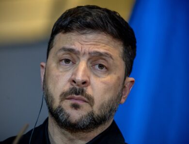 Зеленський відповів, чи плануються референдум і вибори